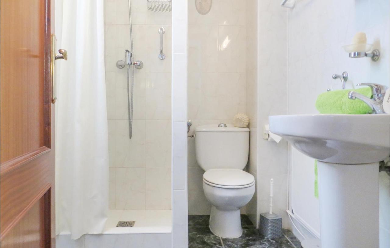 2 Bedroom Stunning Apartment In Torrevieja Bagian luar foto