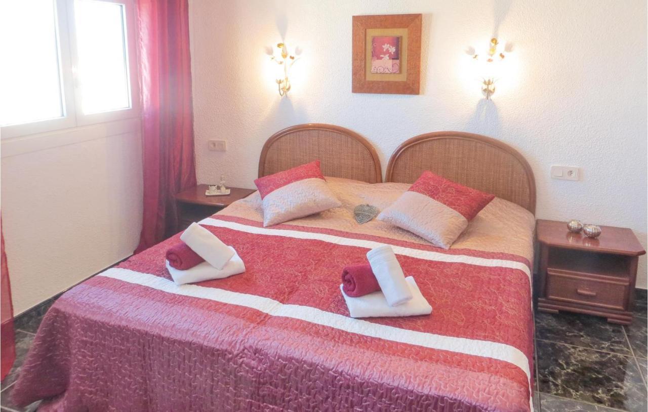 2 Bedroom Stunning Apartment In Torrevieja Bagian luar foto