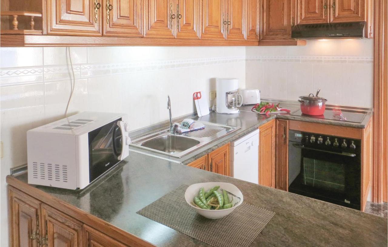 2 Bedroom Stunning Apartment In Torrevieja Bagian luar foto