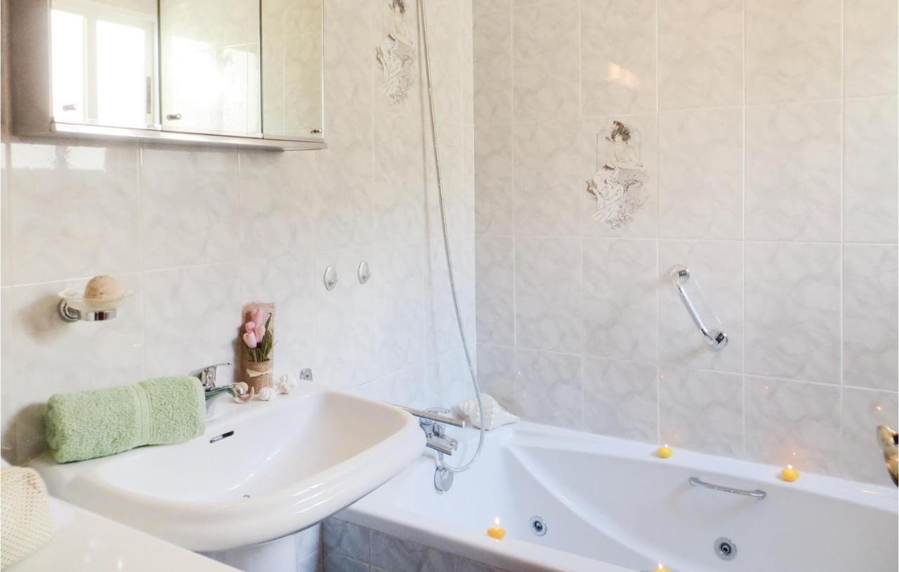 2 Bedroom Stunning Apartment In Torrevieja Bagian luar foto